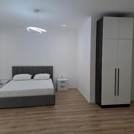 Erdis Nr 2 * Τίρανα