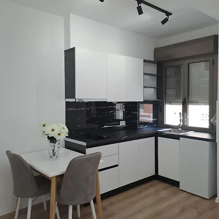 Erdis Nr 2 * Тирана